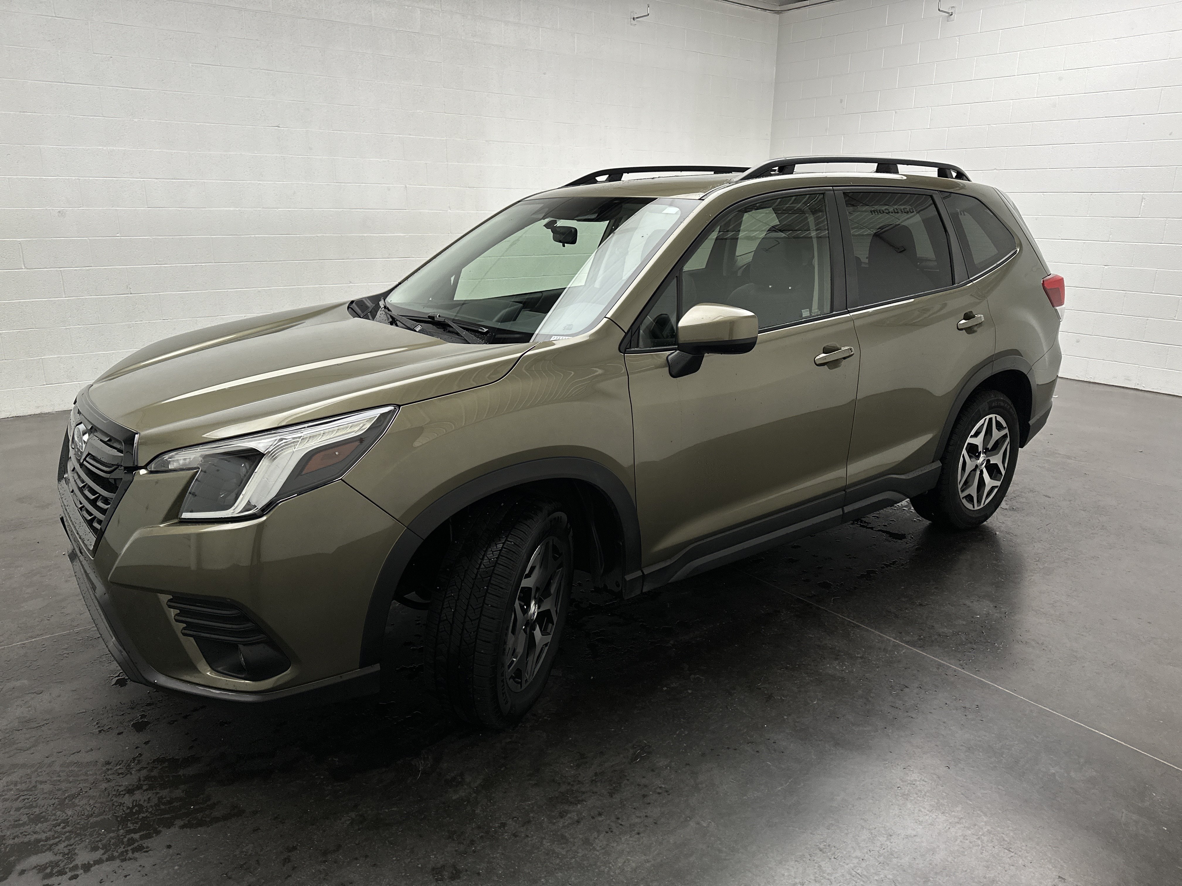 Used 2024 Subaru Forester Premium AWD/4WD image 4