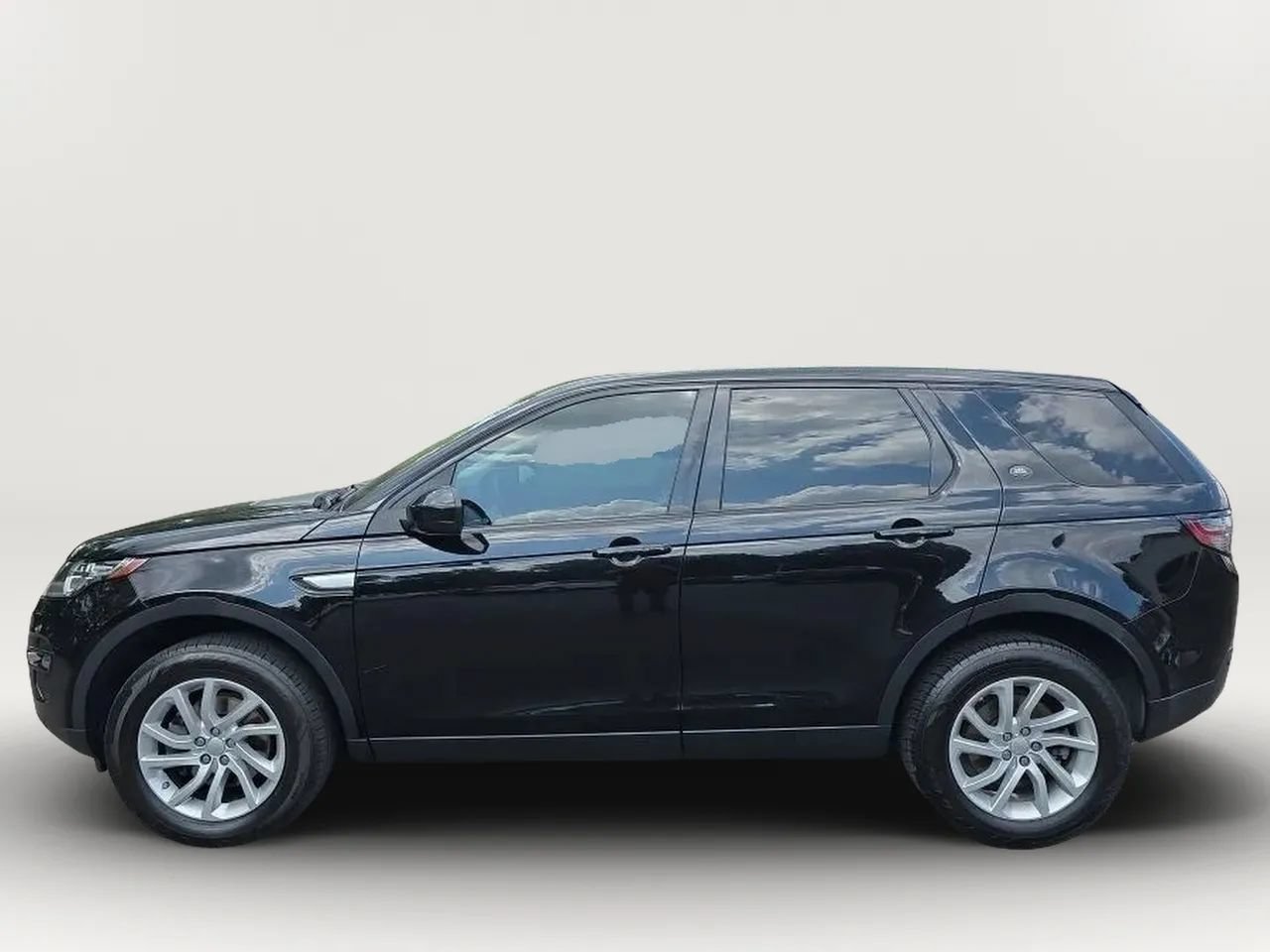 Used 2019 Land Rover Discovery Sport HSE AWD/4WD image 5