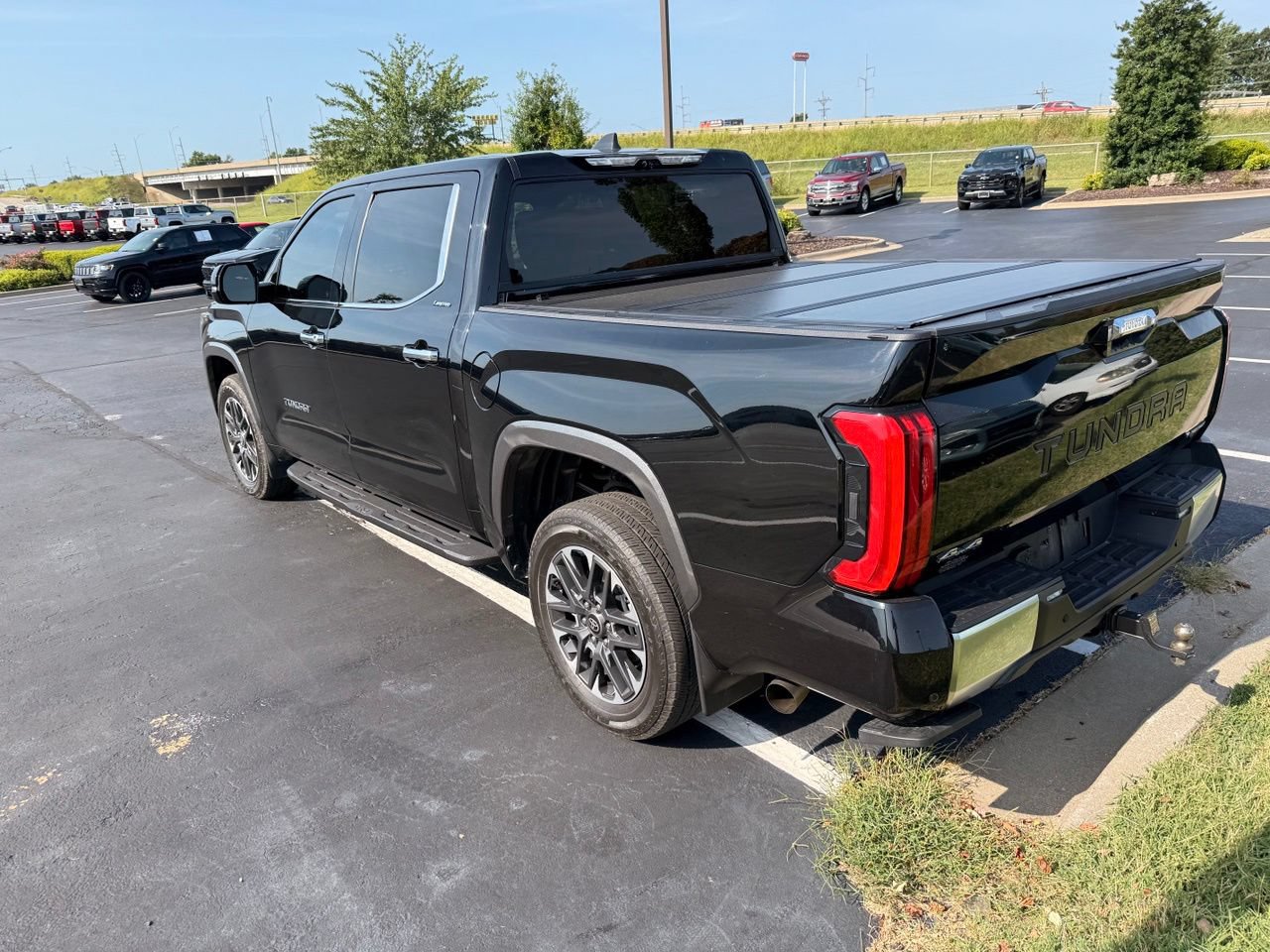 Used 2025 Toyota Tundra Limited AWD/4WD image 4