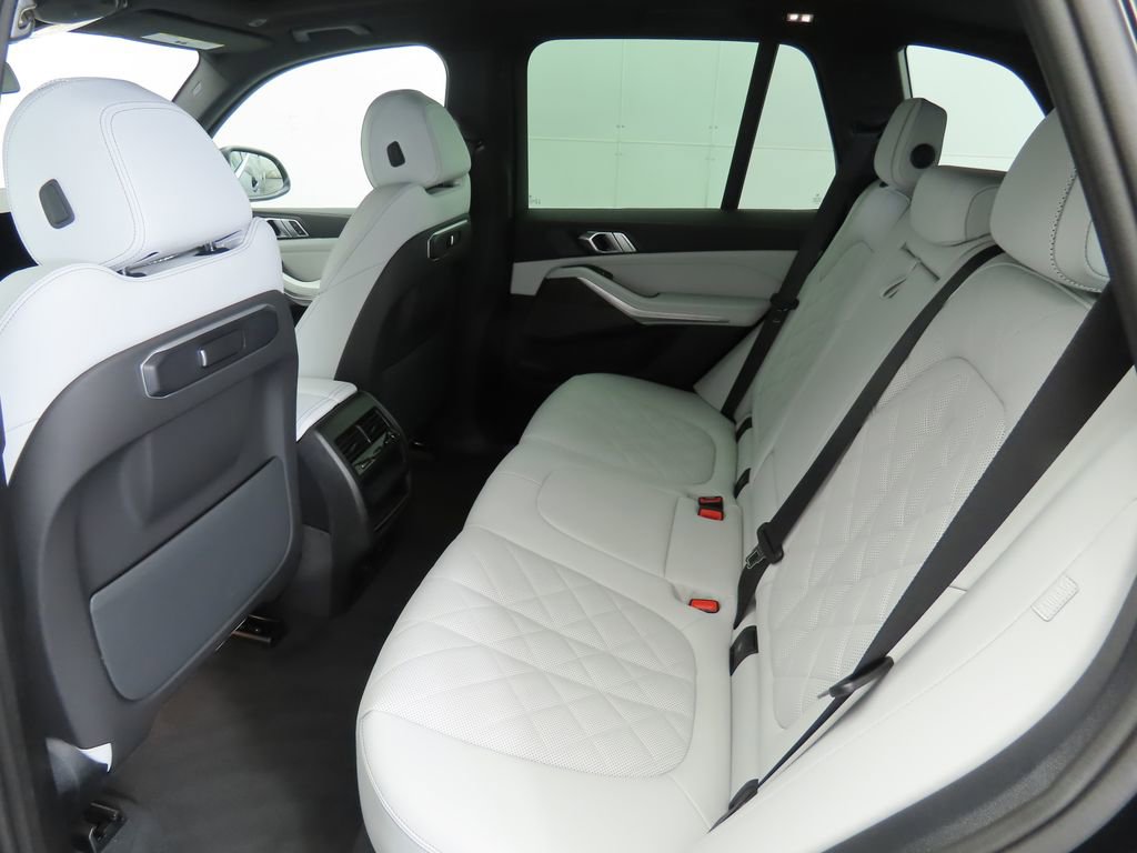 Certified 2025 BMW X5 sDrive40i image 23