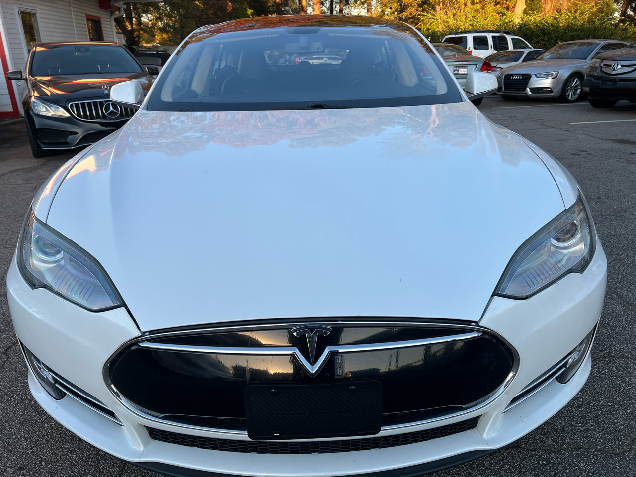 Used 2013 Tesla Model S Signature Performance image 2