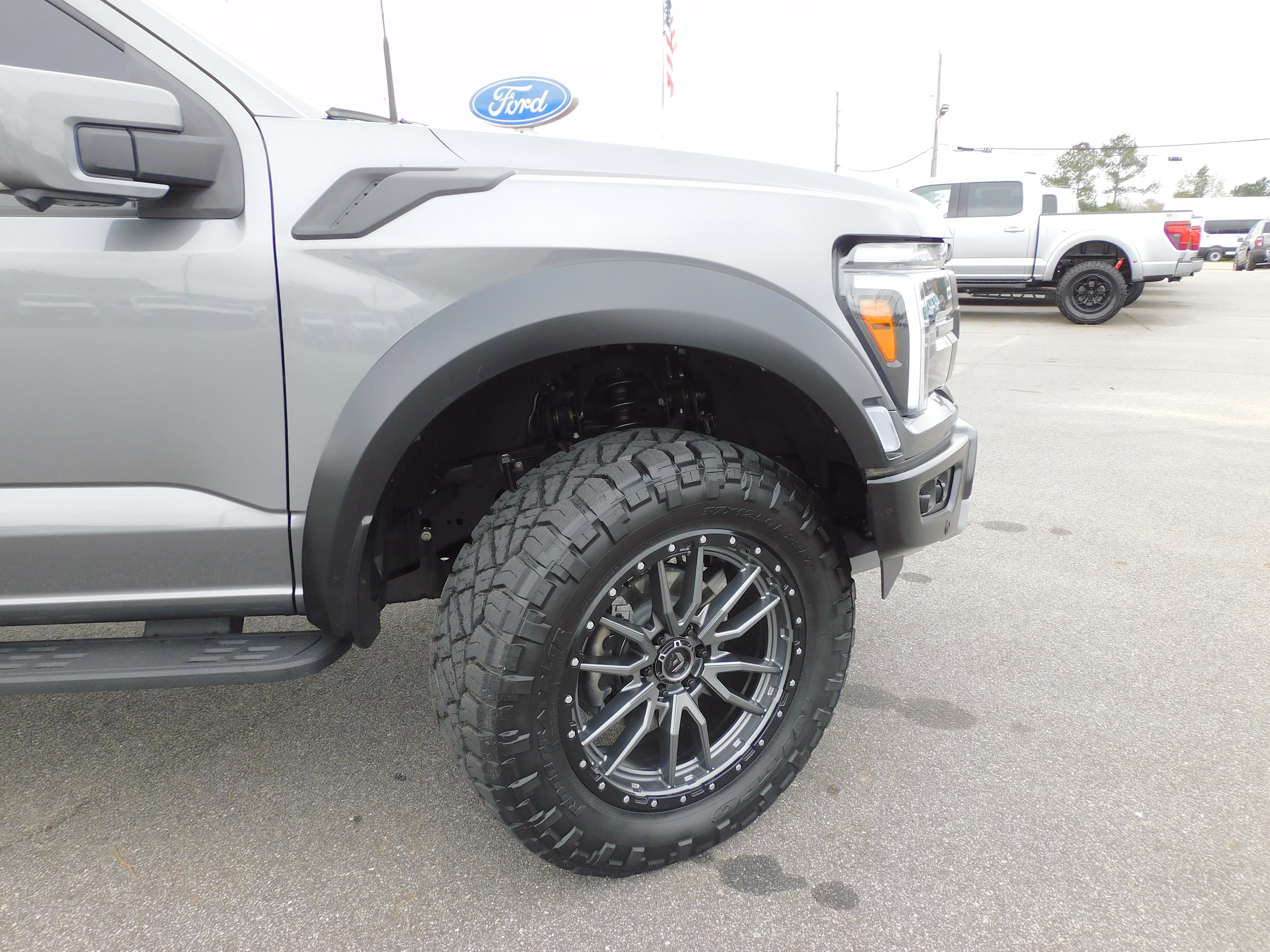 Used 2025 Ford F150 Raptor image 3