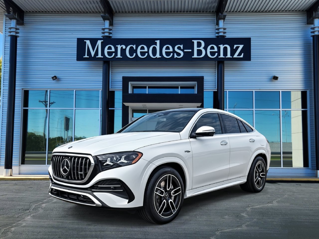 New 2027 Mercedes-Benz GLE 53e AMG 4MATIC Coupe image 3