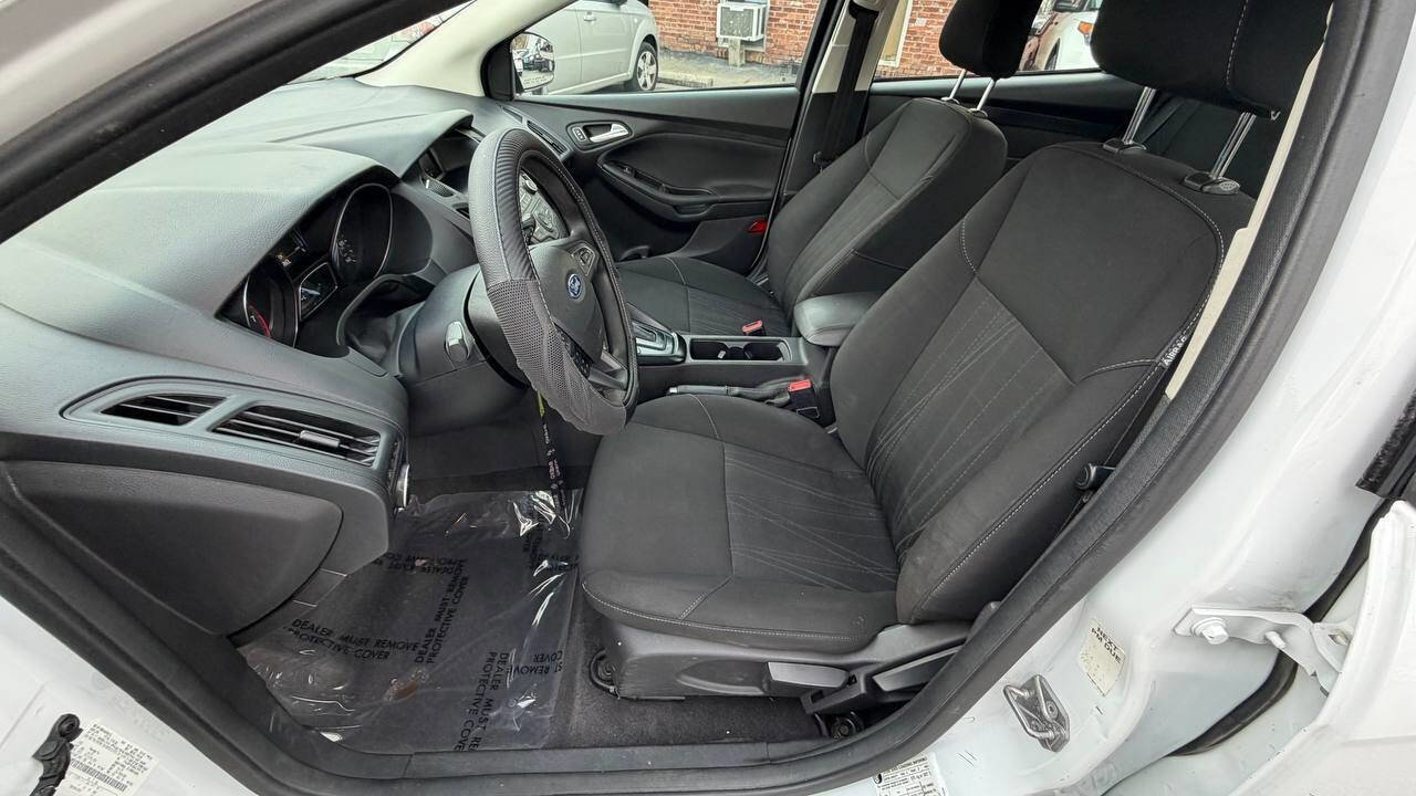 Used 2018 Ford Focus SE image 11