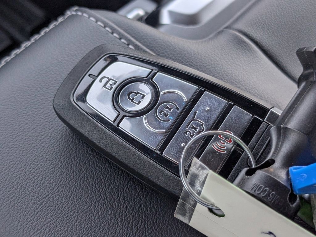 New 2026 Ford Expedition Platinum w/ Stealth Appearance Package image 33