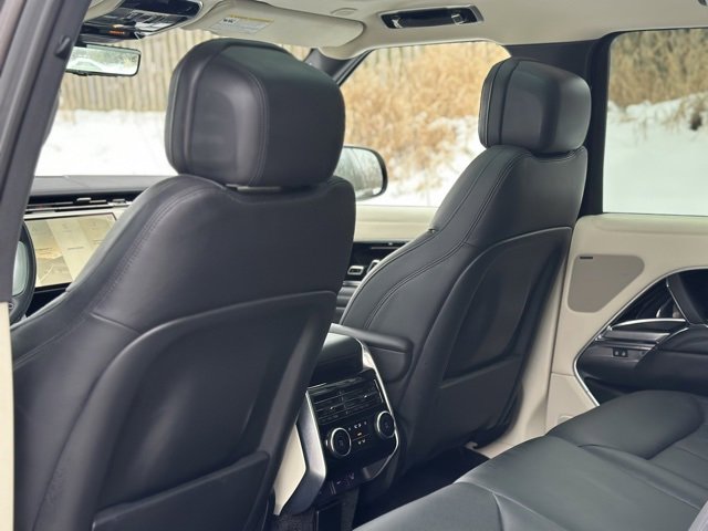 Used 2023 Land Rover Range Rover SE image 16