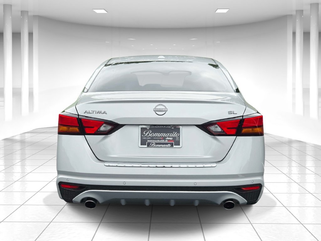 Used 2023 Nissan Altima 2.5 SL FWD image 4