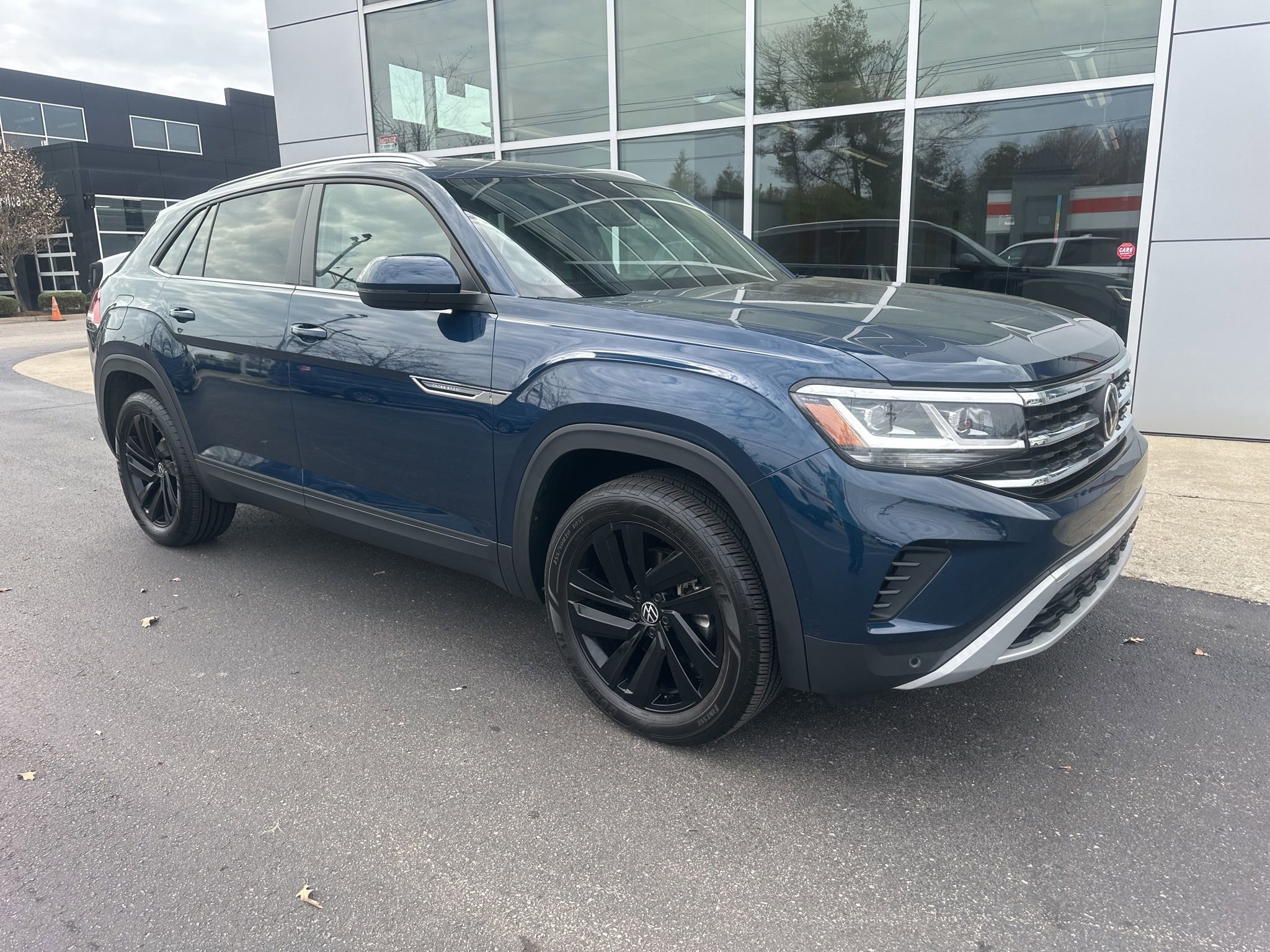 Used 2023 Volkswagen Atlas Cross Sport SE w/ Black Wheel Package