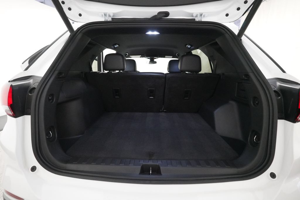 Used 2023 Chevrolet Equinox RS AWD/4WD image 10