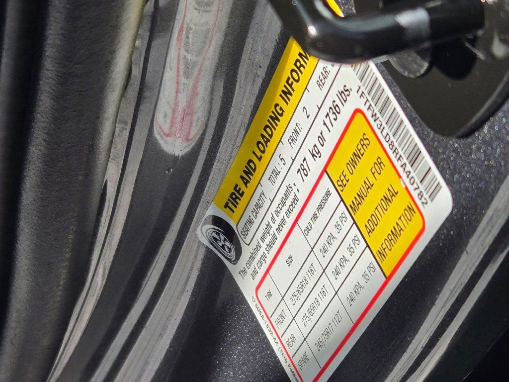 Used 2022 Toyota Tacoma Limited image 34