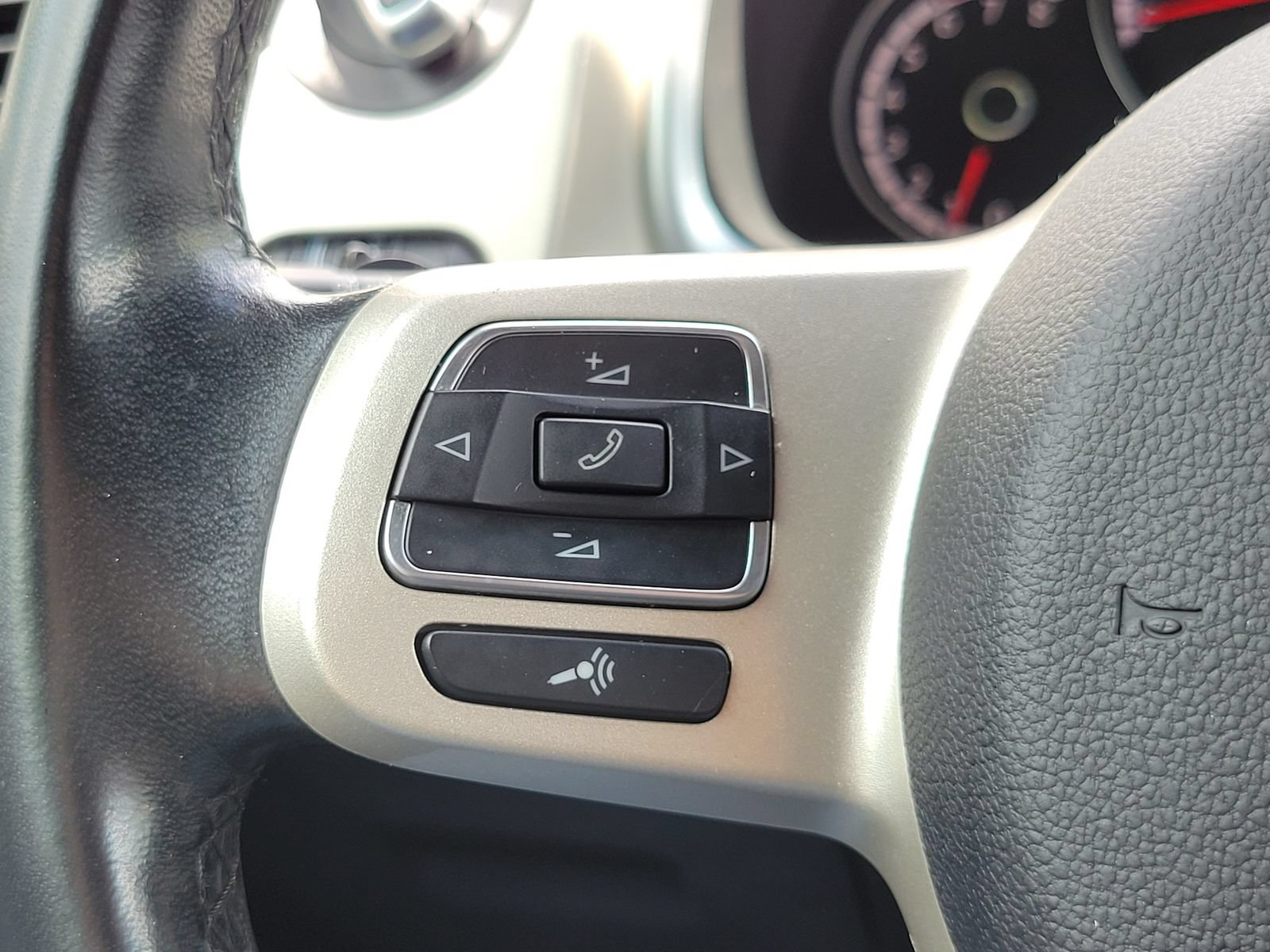 Used 2015 Volkswagen Beetle 1.8T FWD image 12
