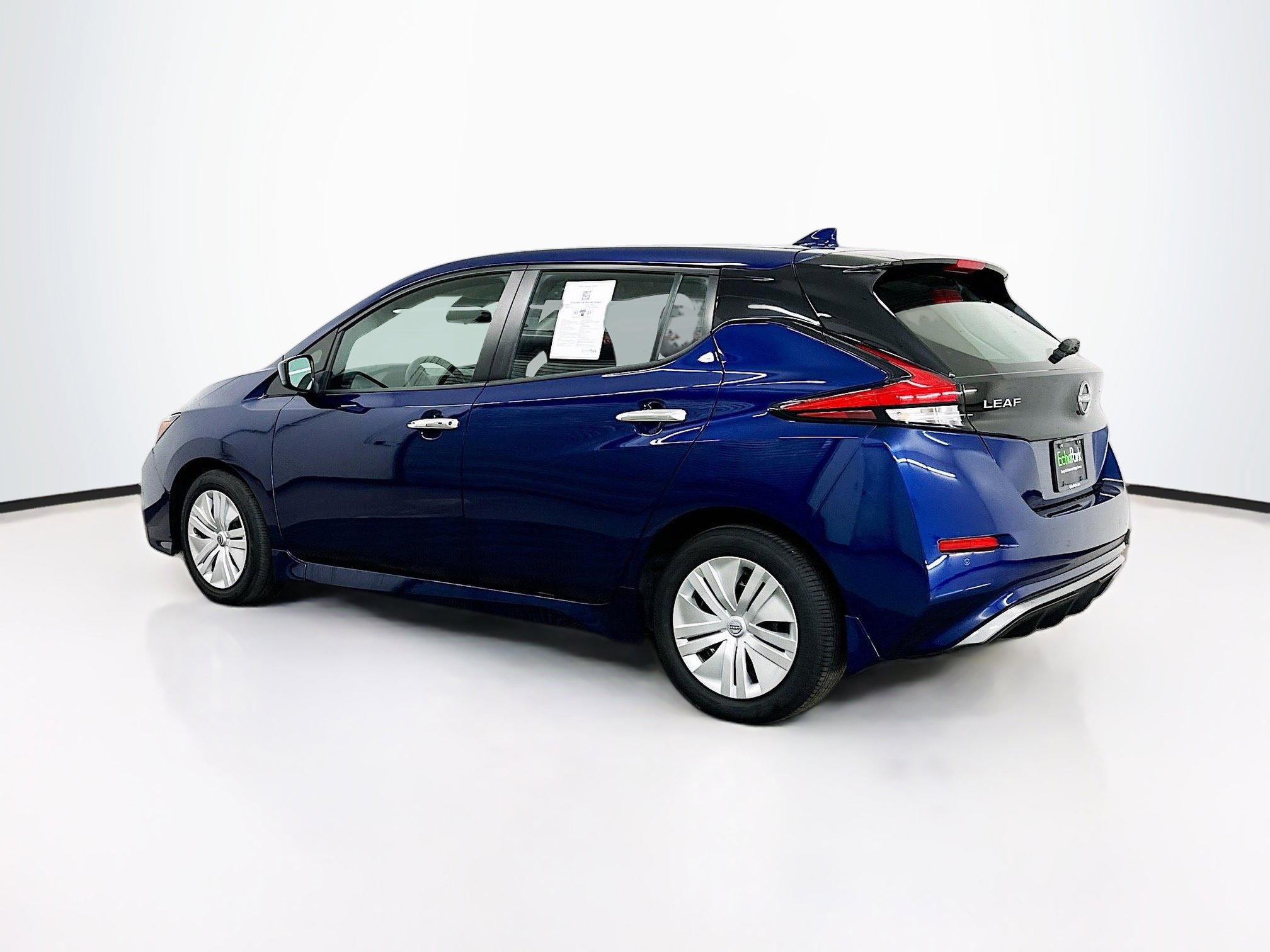 Used 2024 Nissan Leaf S FWD image 5