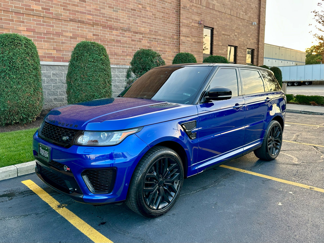 Used 2015 Land Rover Range Rover Sport SVR image 2