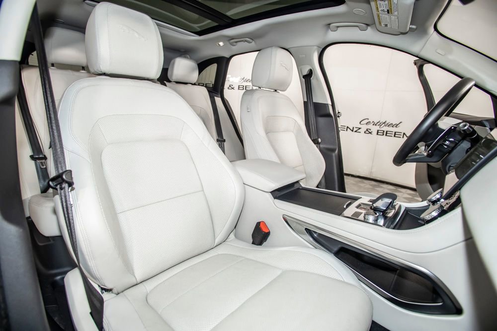 Used 2021 Jaguar F-PACE S image 19