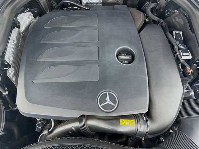 Used 2022 Mercedes-Benz GLC 300 image 32