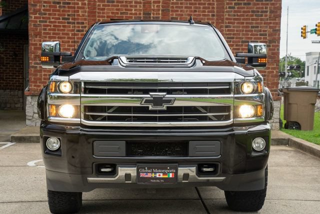 Used 2018 Chevrolet Silverado 2500 High Country w/ Duramax Plus Package AWD/4WD image 2