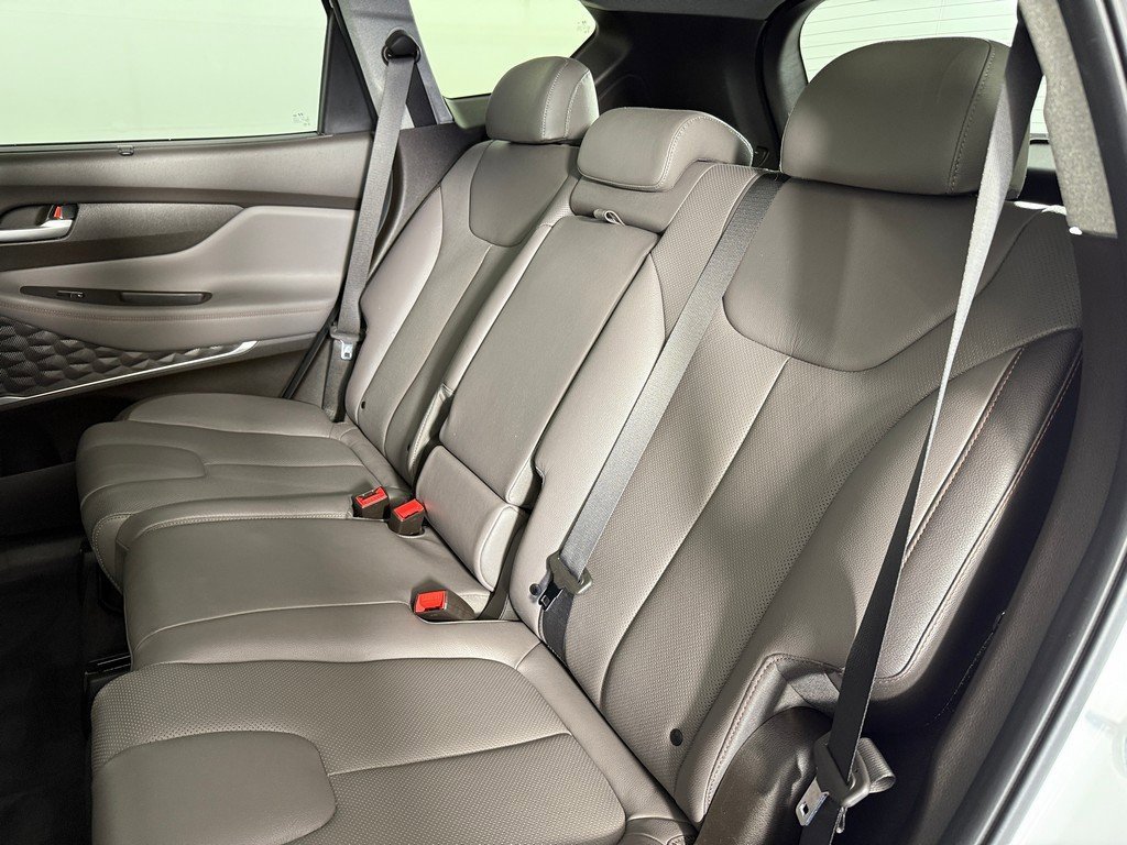 Used 2019 Hyundai Santa Fe Limited w/ Cargo Package image 31