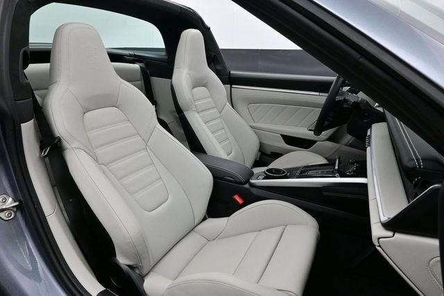 Certified 2026 Porsche 911 Targa 4 GTS AWD/4WD image 14
