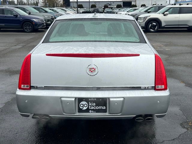 Used 2009 Cadillac DTS w/ Sun And Navigation Package FWD image 8