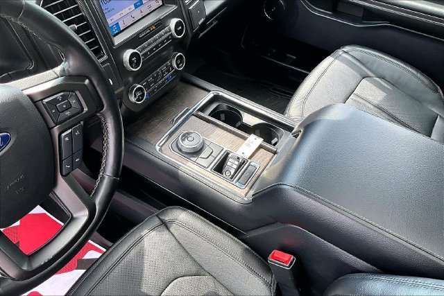Used 2019 Ford Expedition Limited w/ Equipment Group 301A RWD image 18