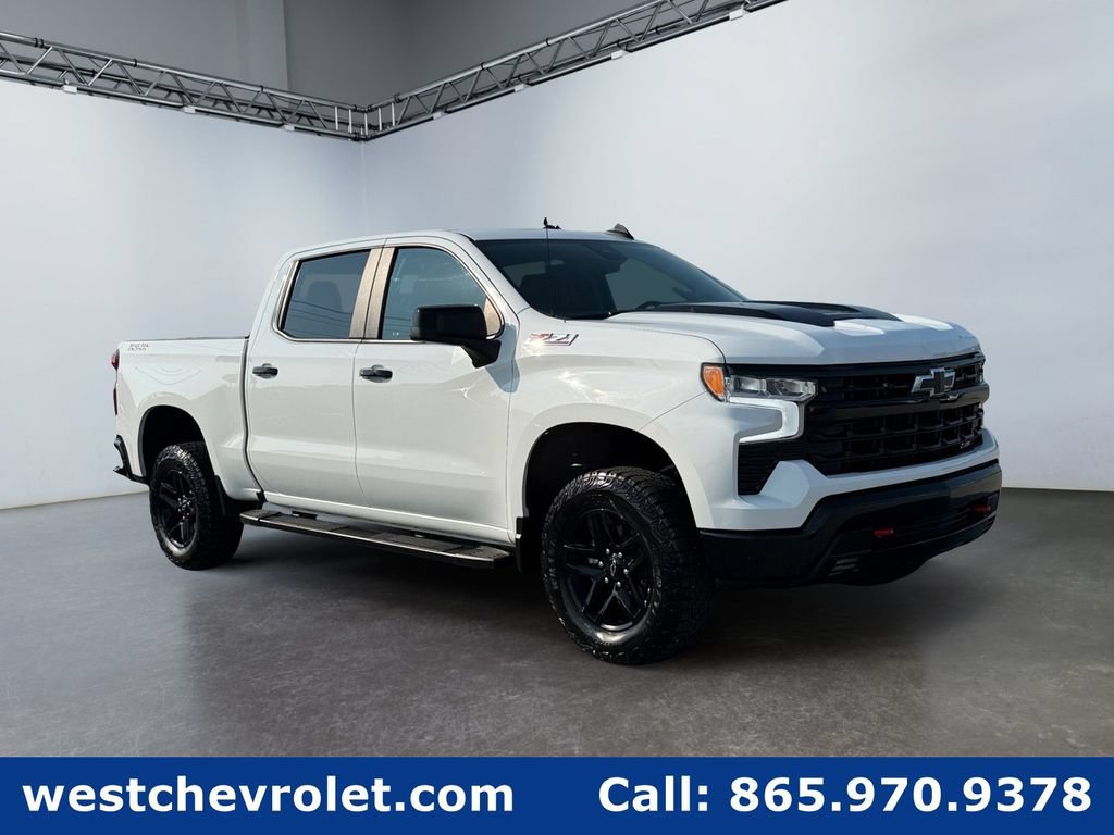 Used 2025 Chevrolet Silverado 1500 LT Trail Boss w/ Protection Package AWD/4WD image 1