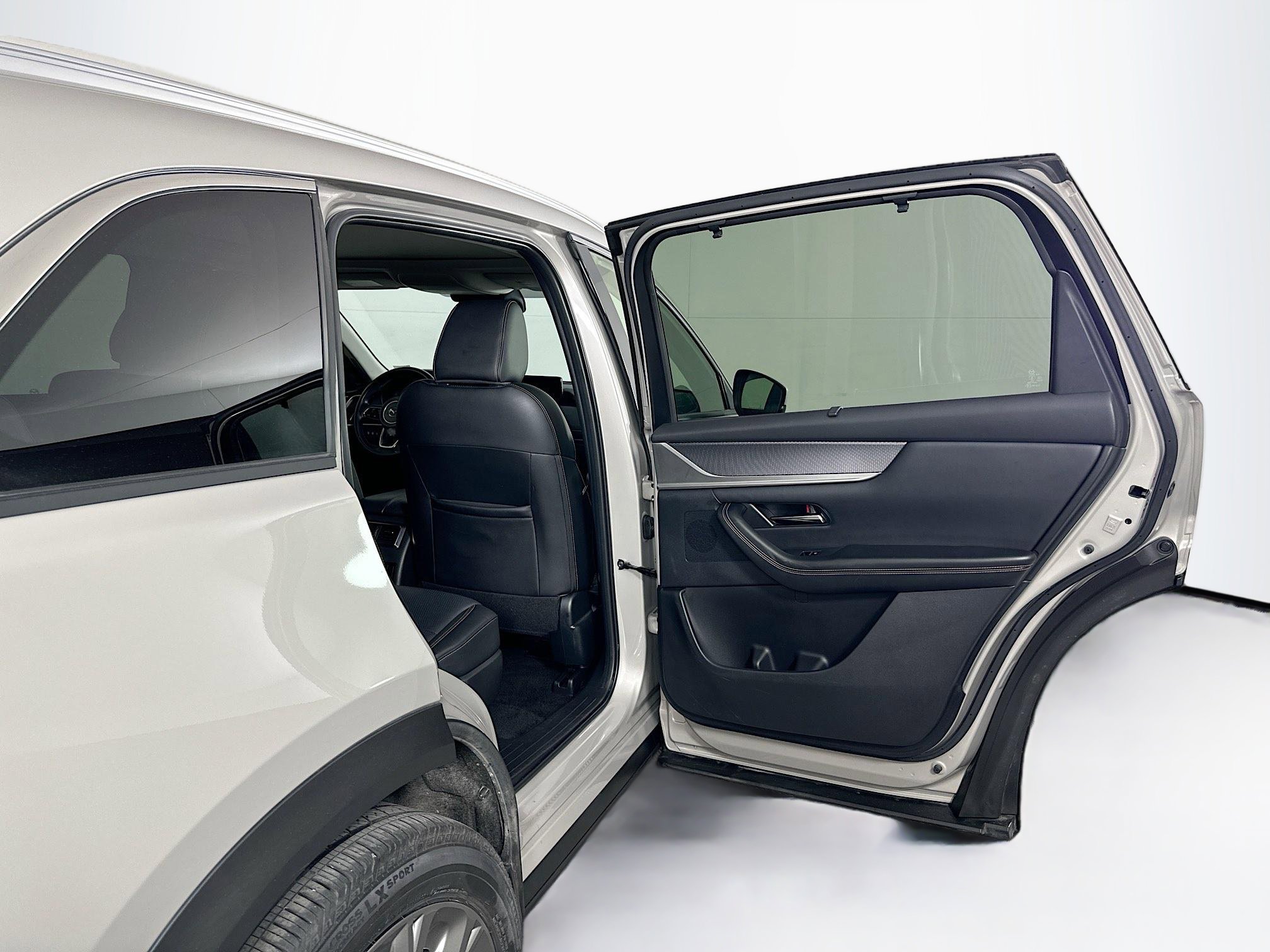 Used 2024 MAZDA CX-90 3.3 Turbo w/ Premium Package AWD/4WD image 33