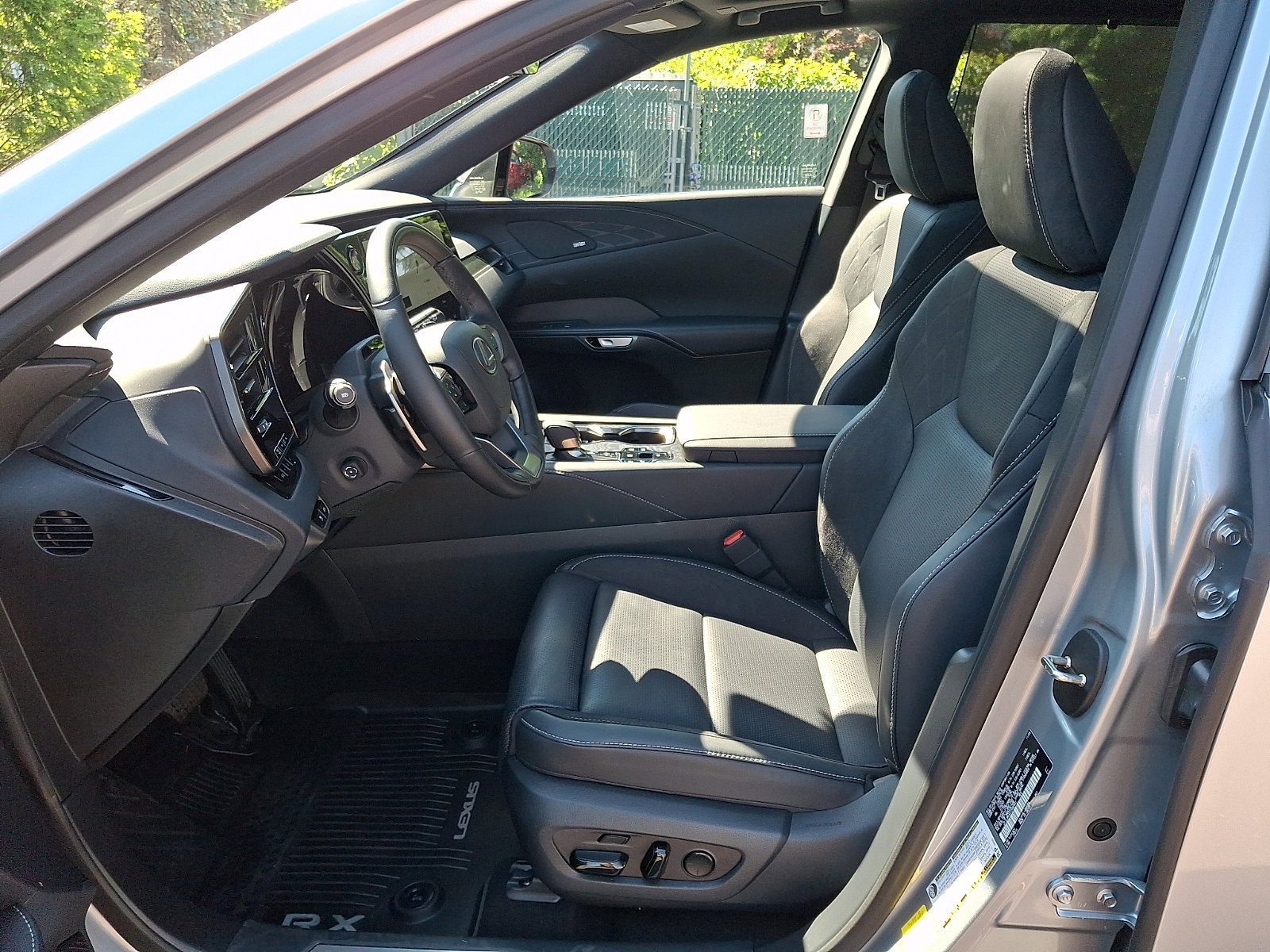 Used 2026 Lexus RX 450h AWD image 14
