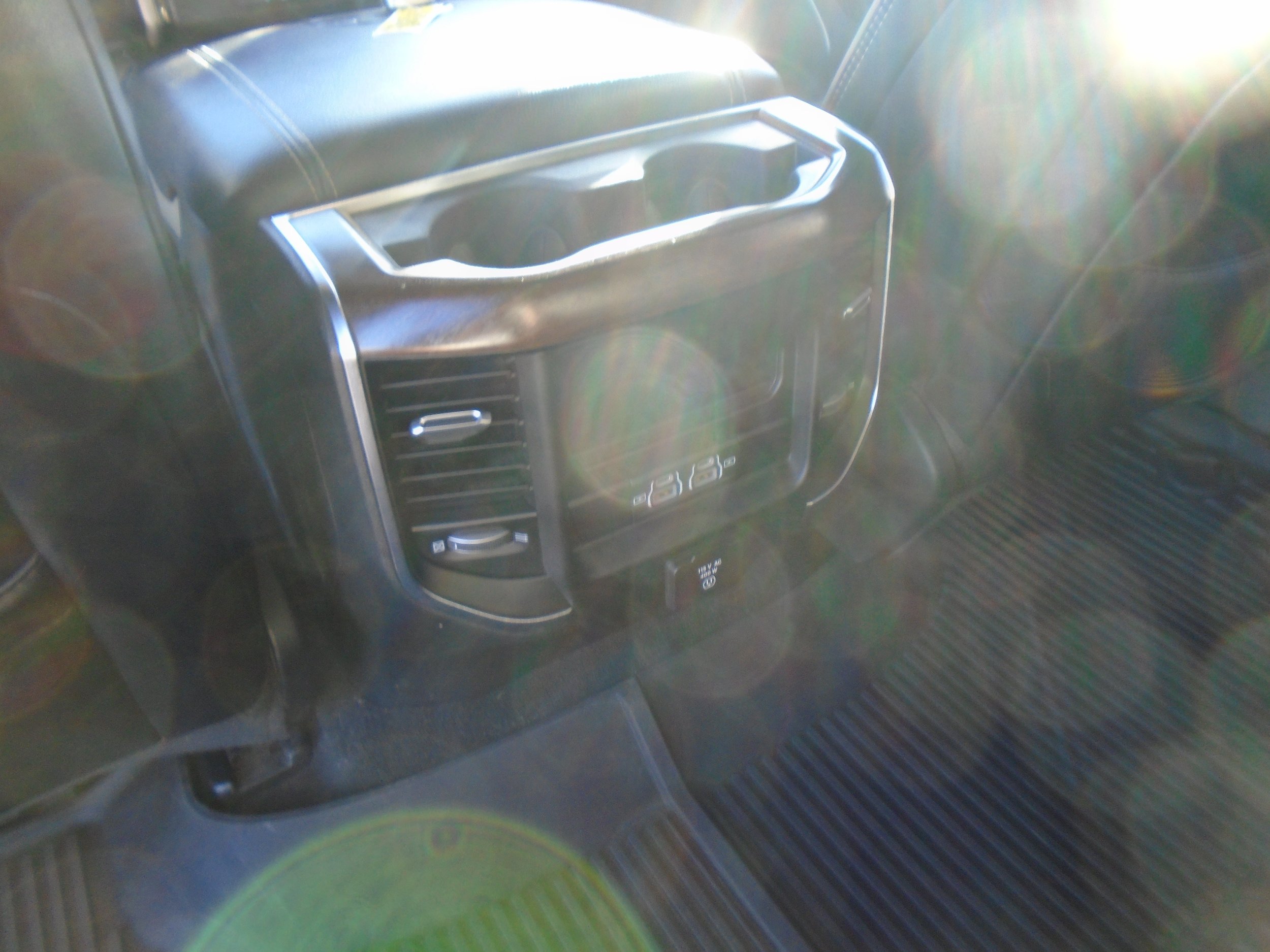 Used 2021 RAM 1500 Laramie AWD/4WD image 18