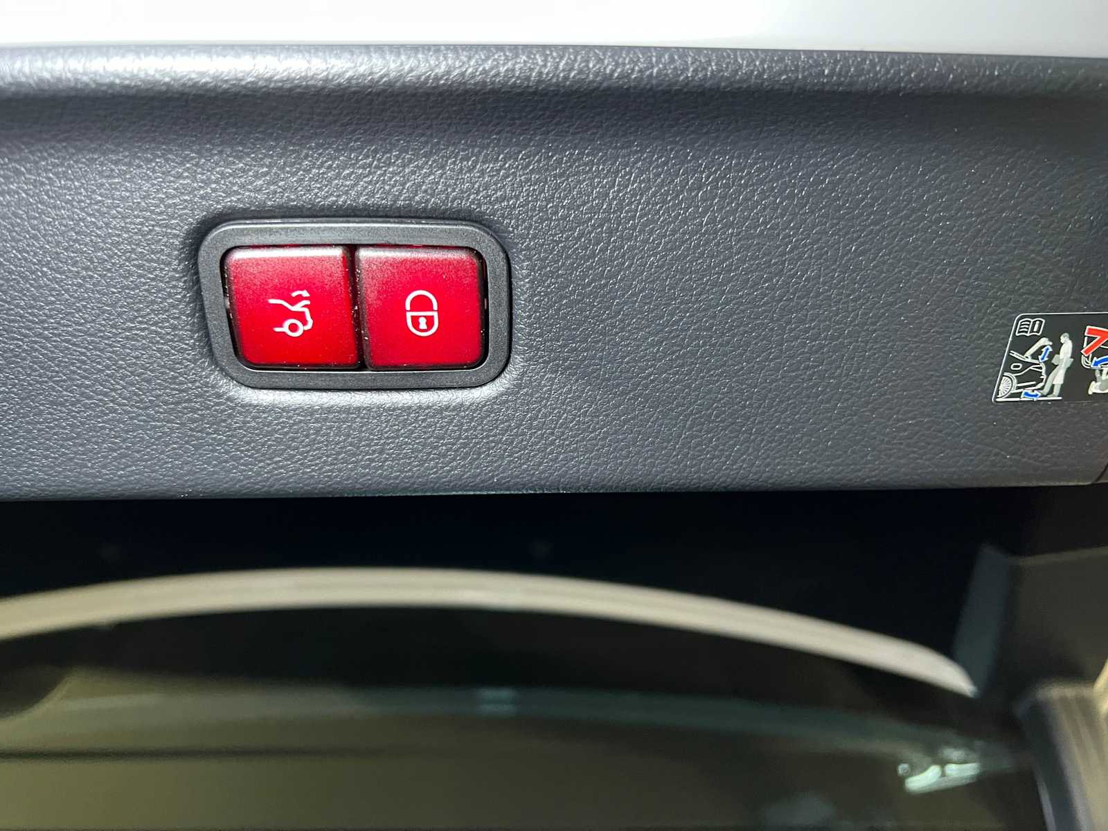 New 2025 Mercedes-Benz S 580 4MATIC Sedan image 18