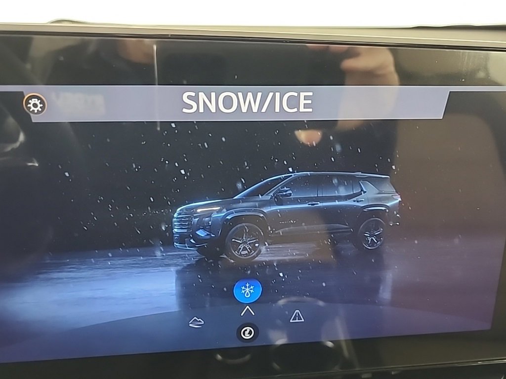 New 2026 Chevrolet Equinox ACTIV w/ Convenience Package III image 40