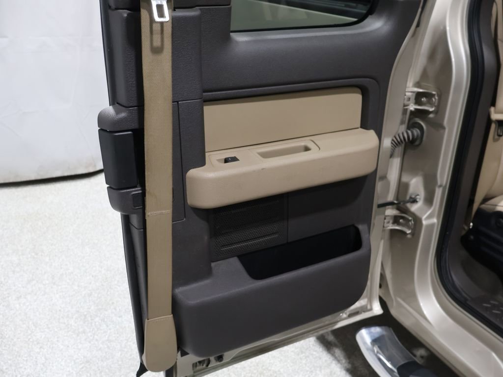 Used 2010 Ford F150 XLT image 21