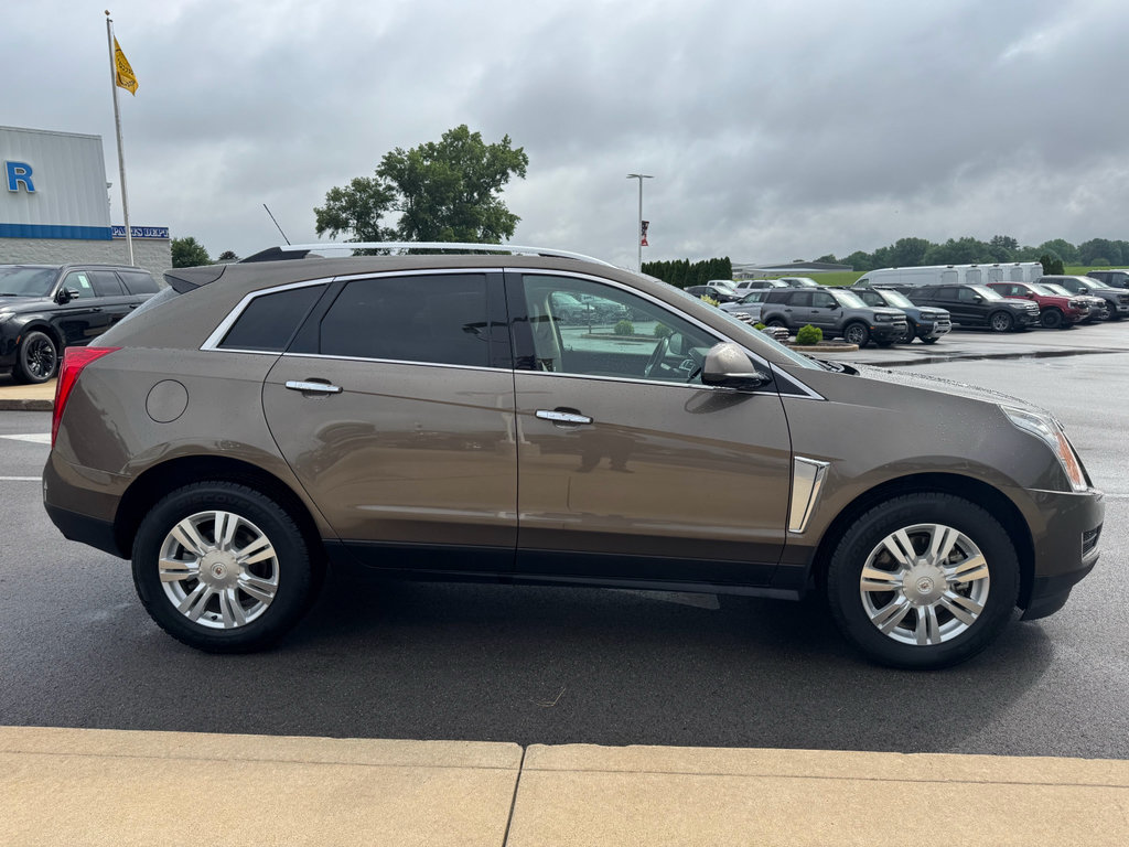 Used 2015 Cadillac SRX Luxury w/ Driver Awareness Package FWD image 9