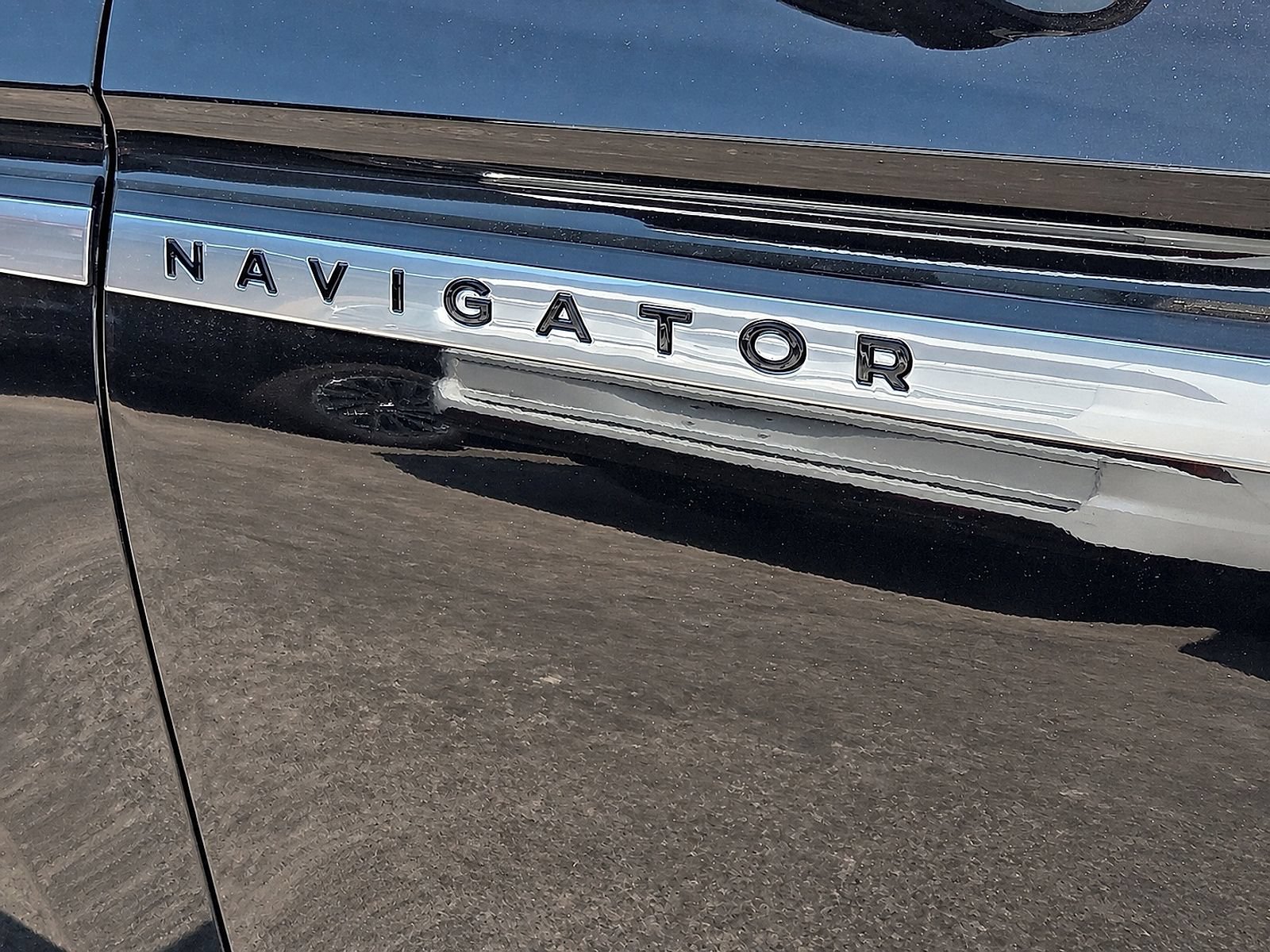 New 2027 Lincoln Navigator Premiere RWD image 11