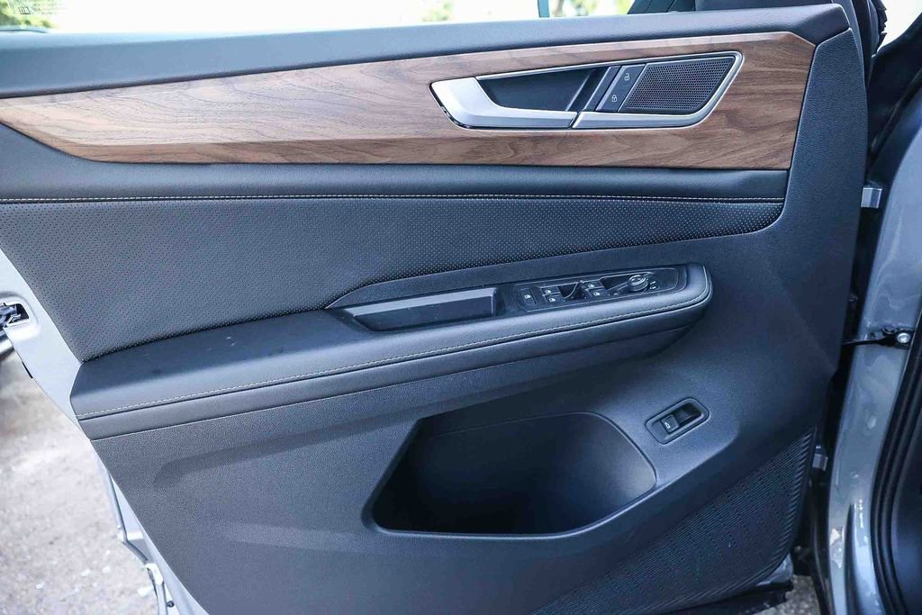 New 2026 Volkswagen Atlas SE image 30