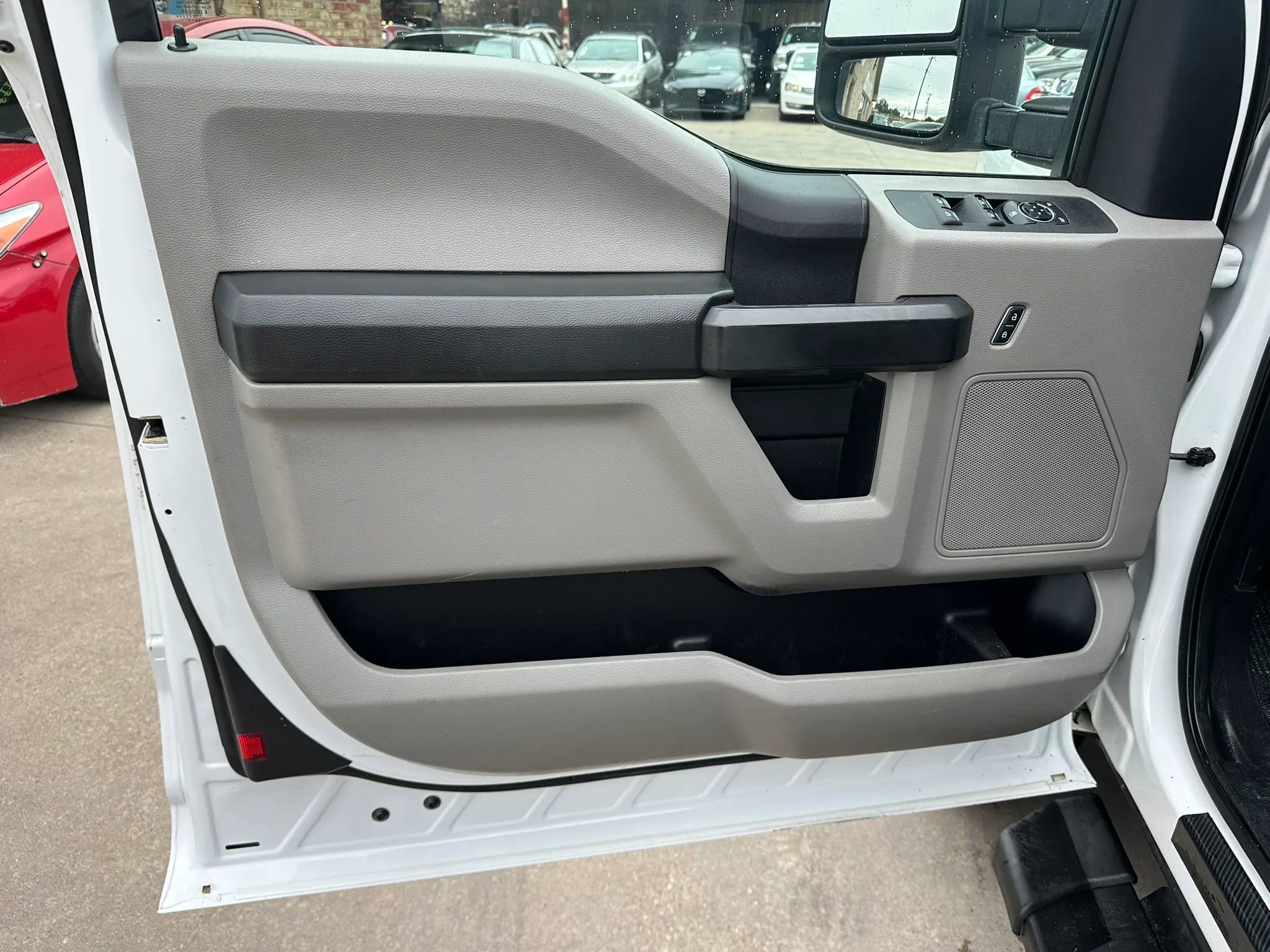 Used 2019 Ford F250 XL w/ Power Equipment Group AWD/4WD image 27