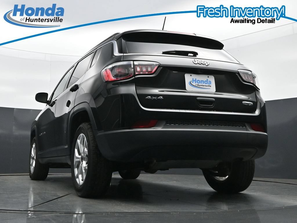 Used 2025 Jeep Compass Latitude AWD/4WD image 32