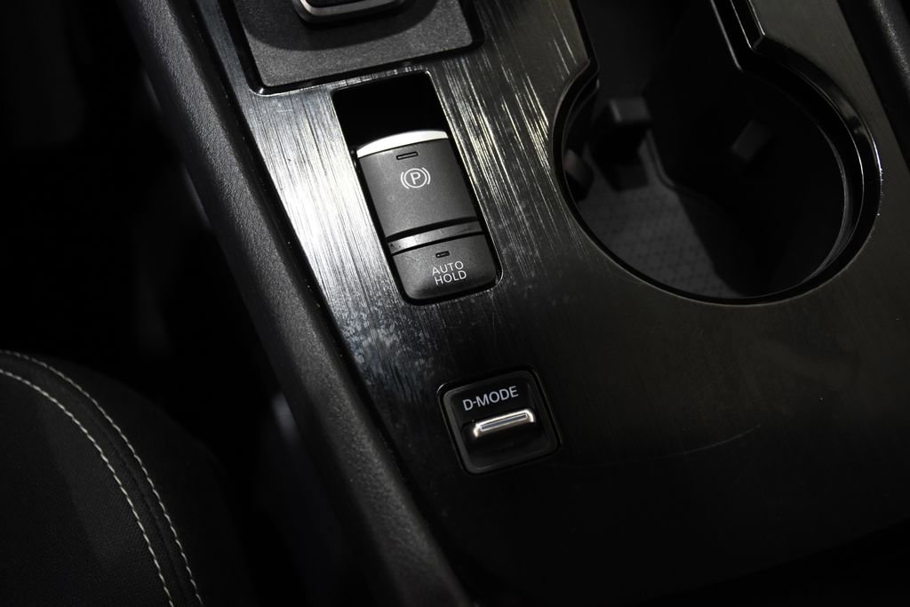 Used 2025 Nissan Rogue SV image 25