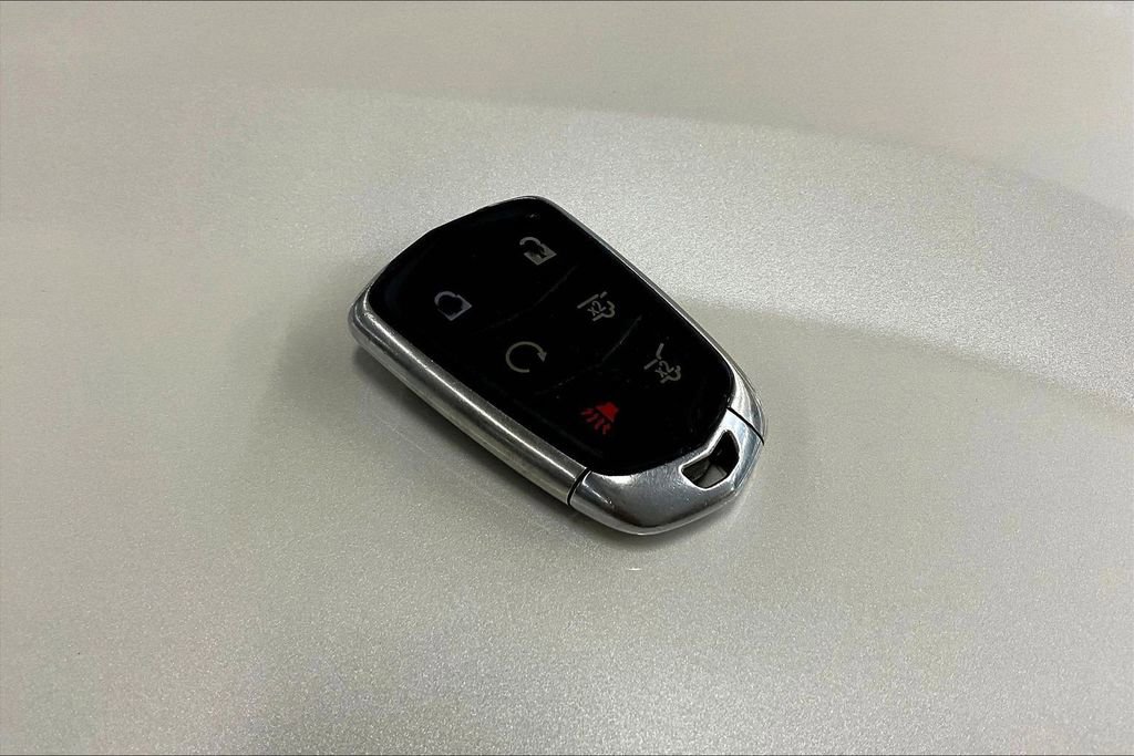 Used 2015 Cadillac Escalade Luxury image 36