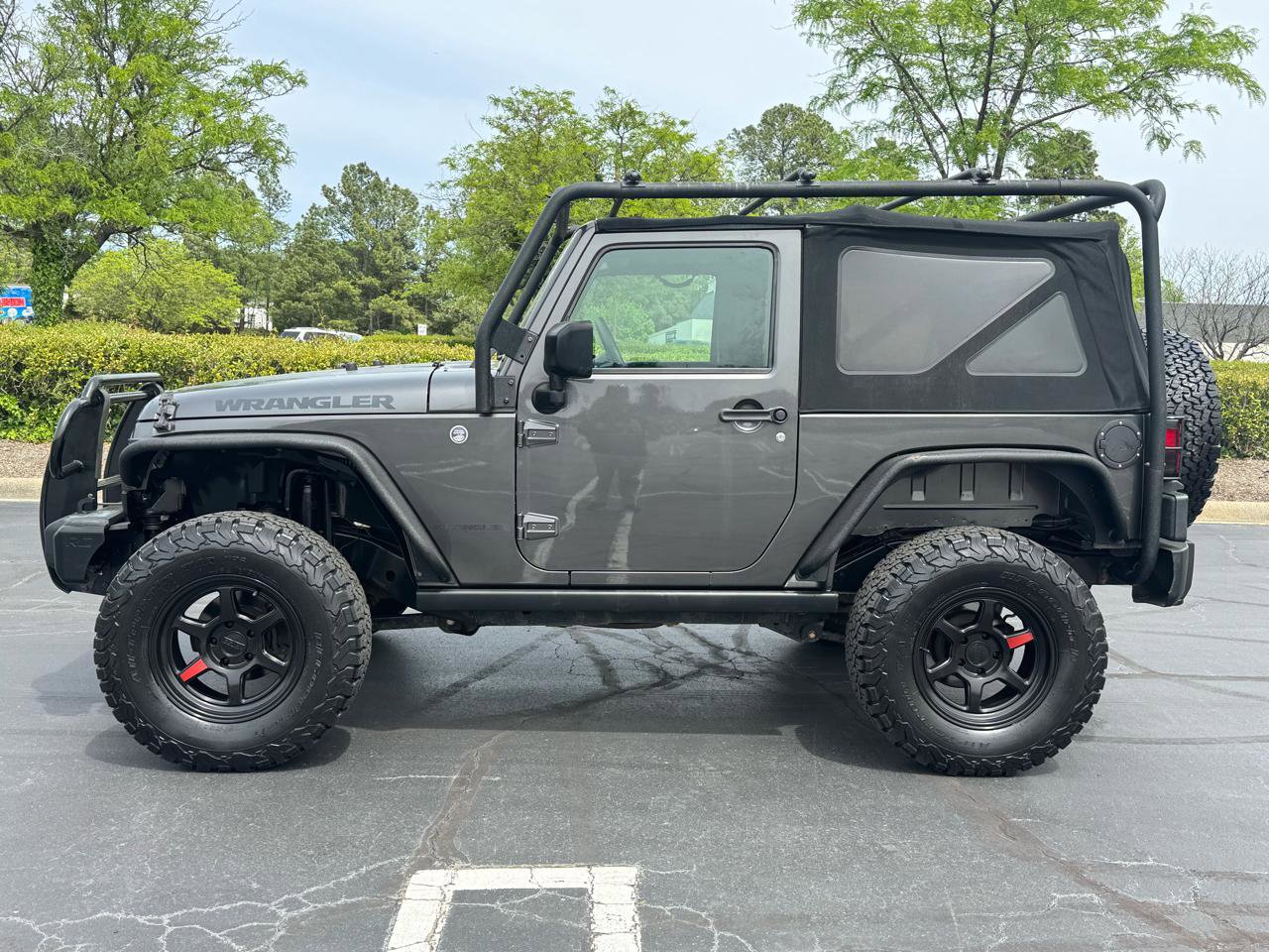 Used 2017 Jeep Wrangler Sport AWD/4WD image 3