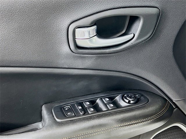 Used 2021 Jeep Compass Limited image 9