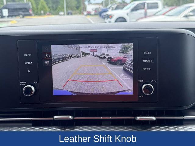 Used 2024 Kia Carnival LX FWD image 20