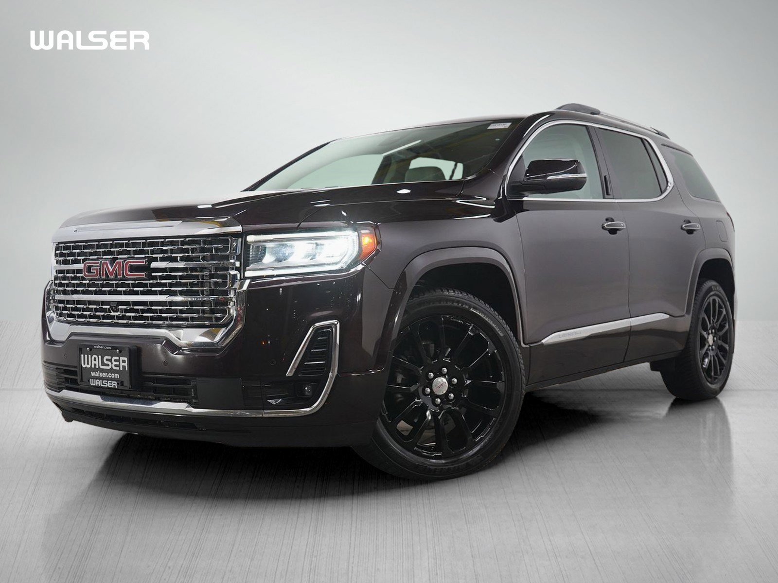 Used 2021 GMC Acadia Denali w/ GMC Pro Grade Package image 1