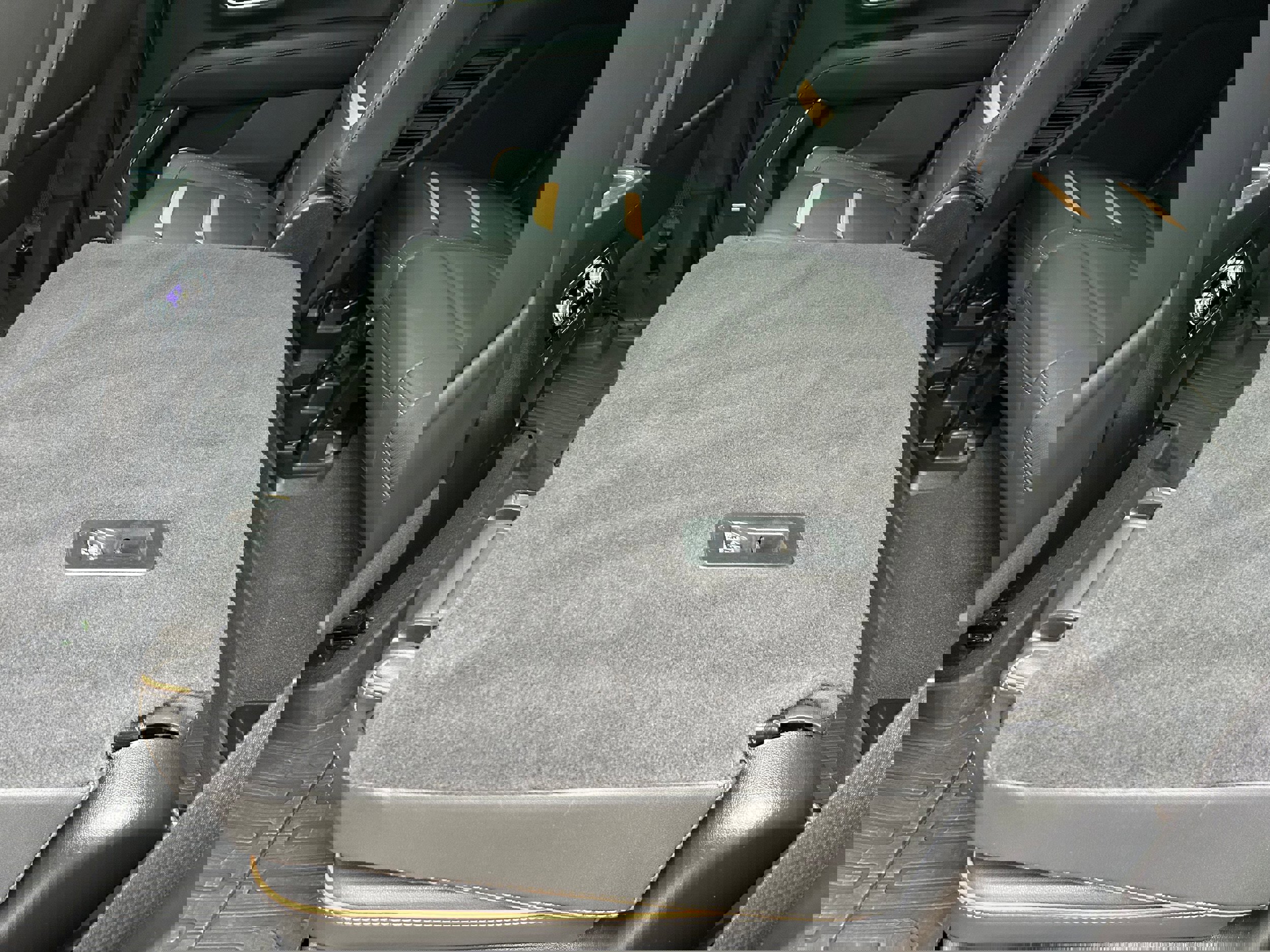 Used 2024 GMC Yukon AT4 w/ AT4 Premium Plus Package image 33