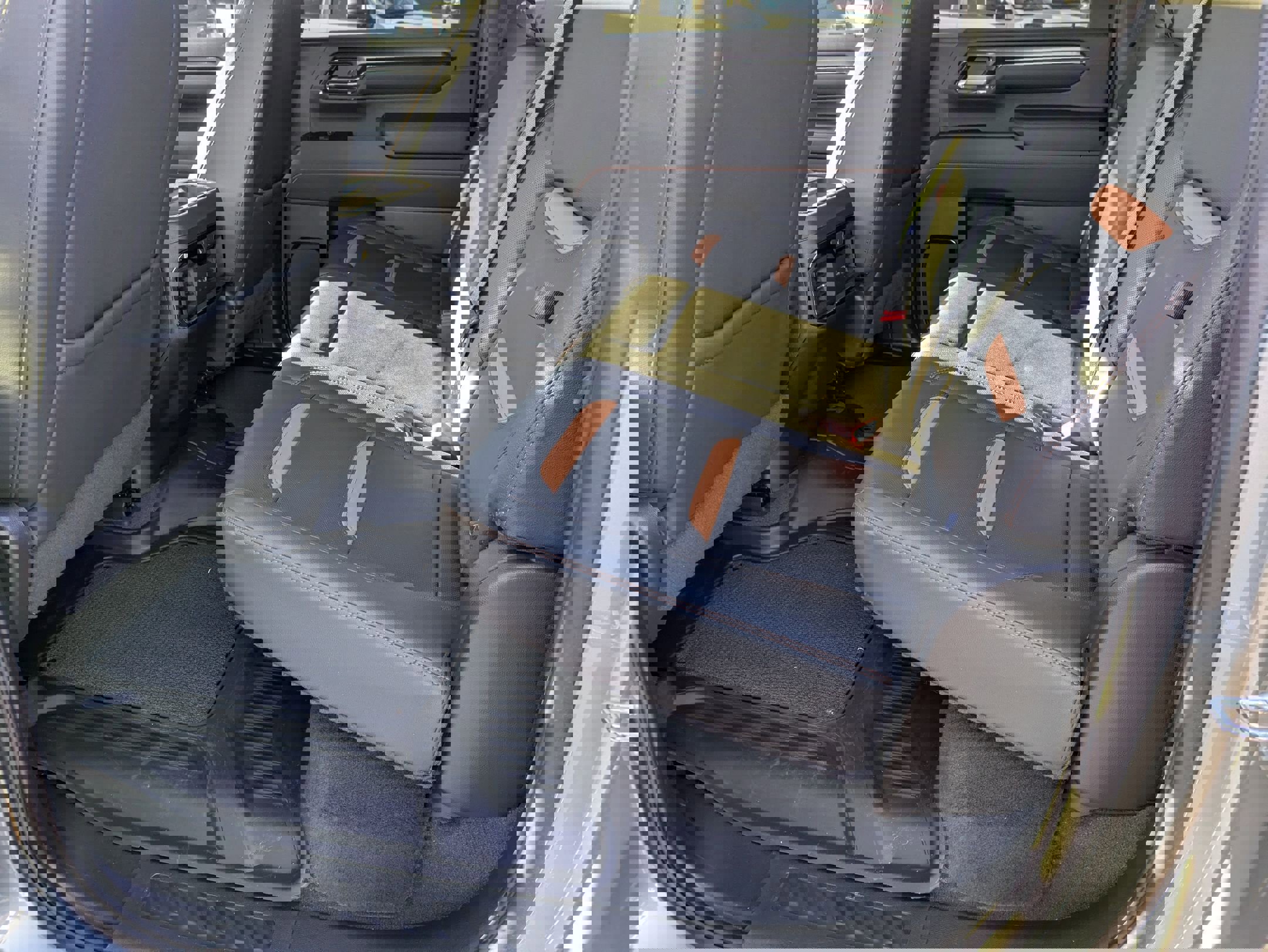 Used 2024 GMC Sierra 2500 AT4 w/ AT4 Premium Plus Package image 30