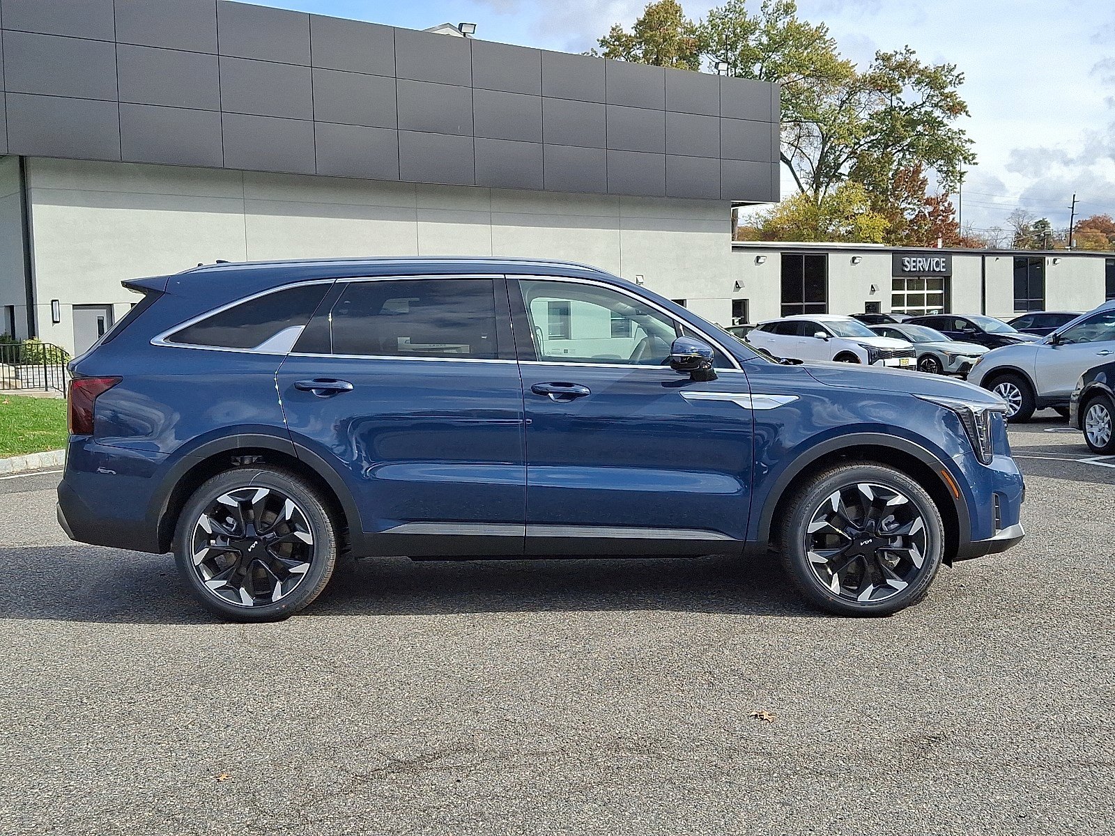 New 2025 Kia Sorento EX image 5