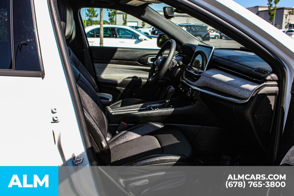 Used 2024 Jeep Compass Latitude AWD/4WD image 16
