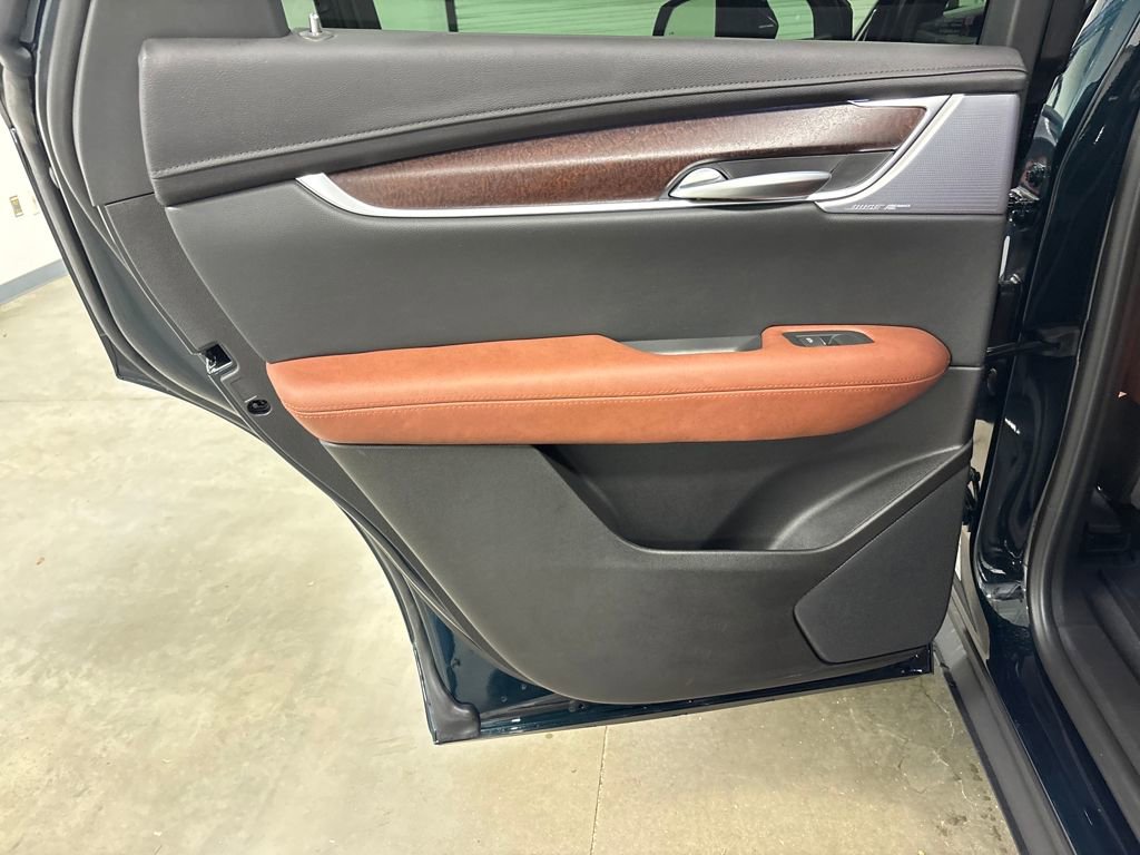 New 2026 Cadillac XT5 Premium Luxury w/ LPO, ONYX Package image 29