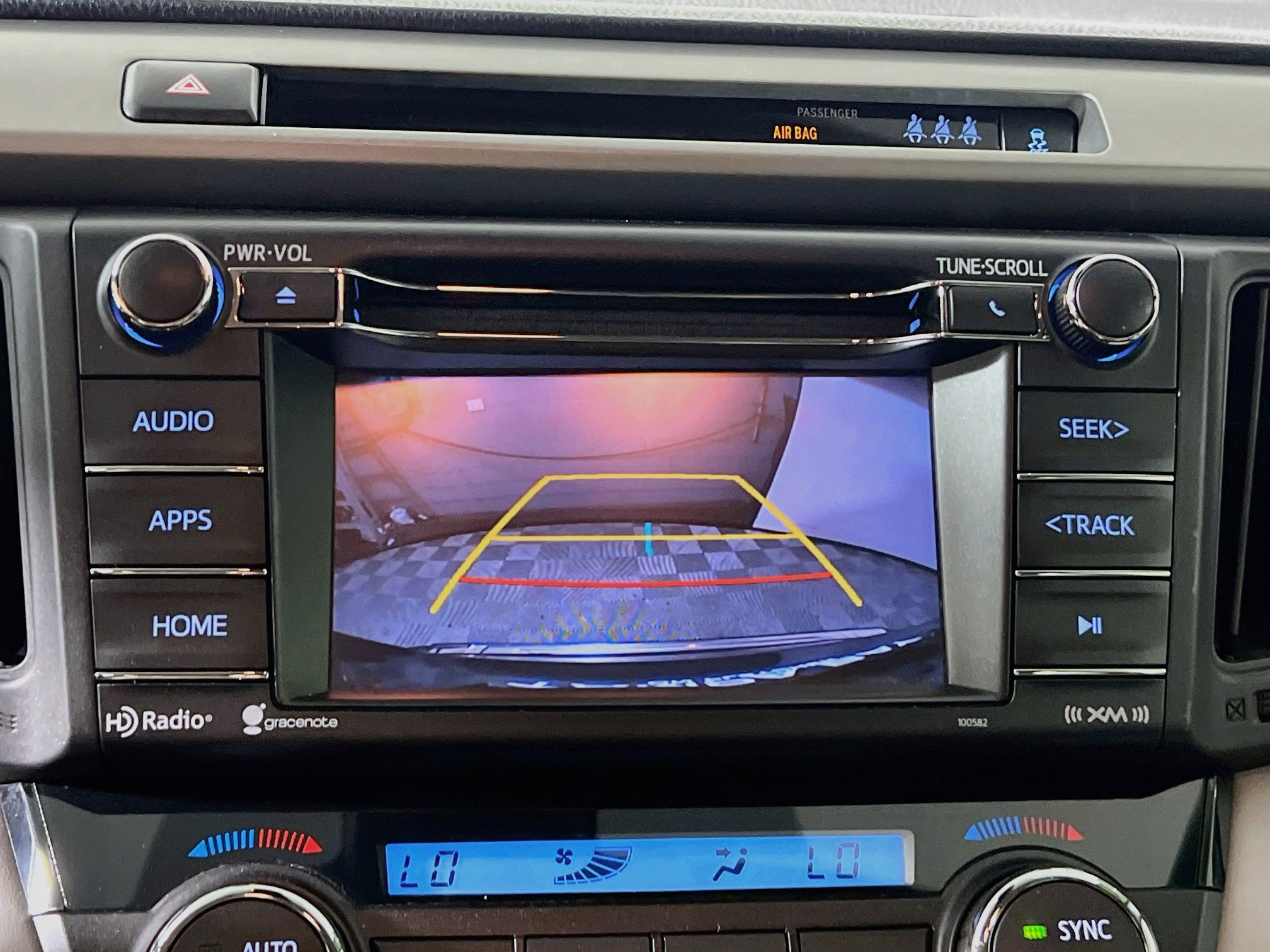 Used 2018 Toyota RAV4 XLE FWD image 28