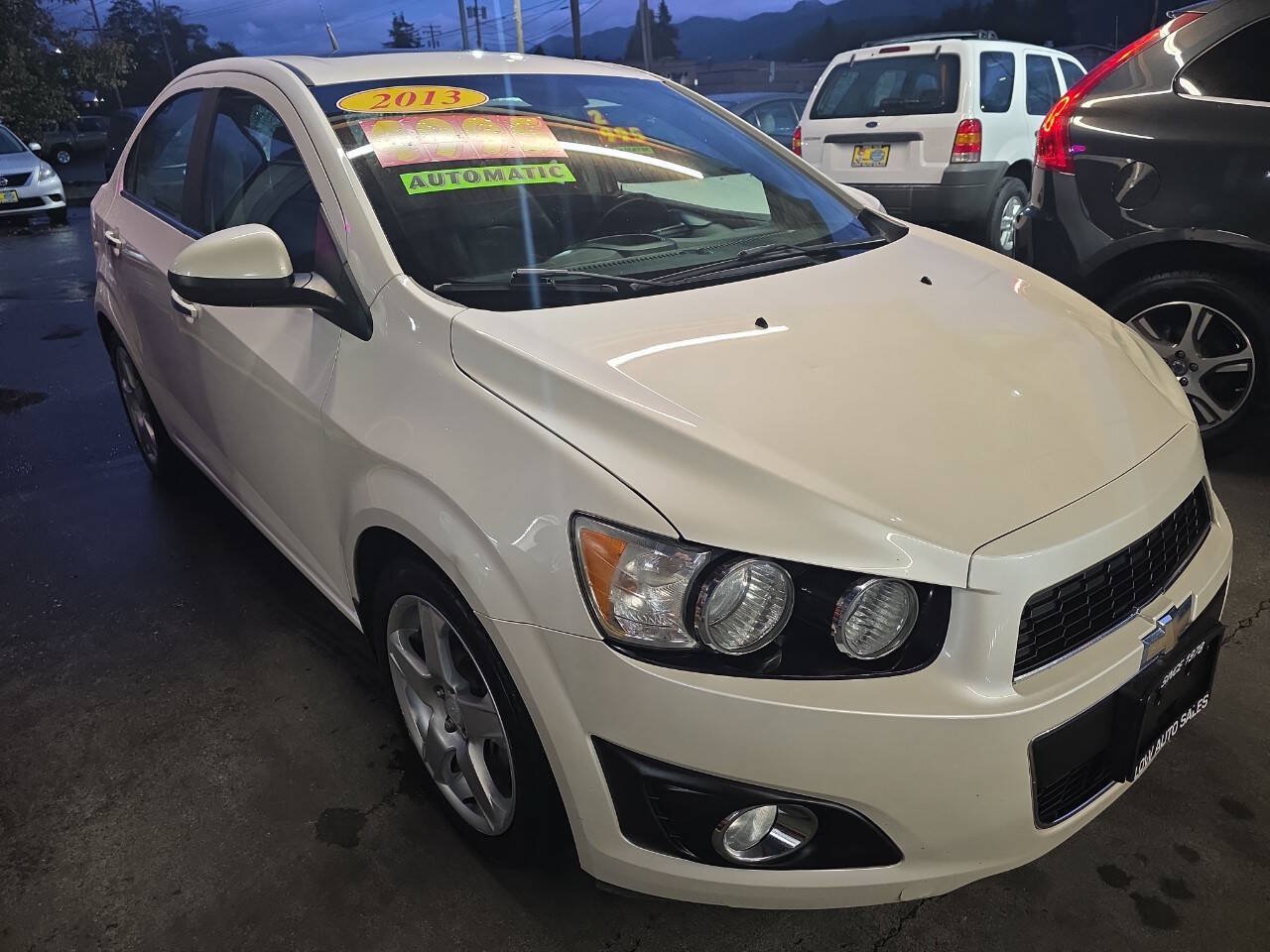 Used 2013 Chevrolet Sonic LTZ FWD image 3