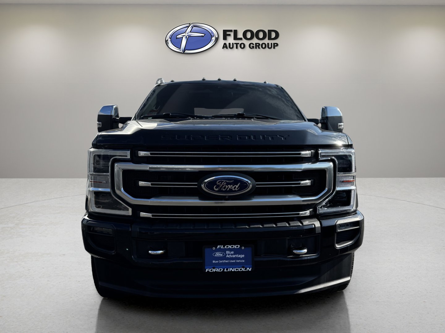 Used 2021 Ford F250 Platinum w/ FX4 Off-Road Package image 3